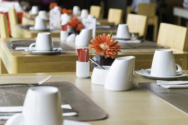 Conjunto de mesa de jantar público — Fotografia de Stock