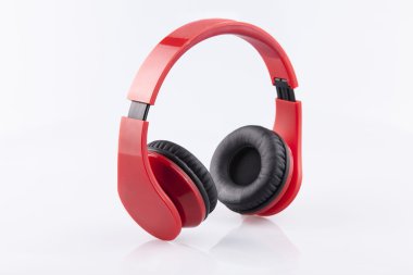 izole kırmızı earphones ile siyah pading