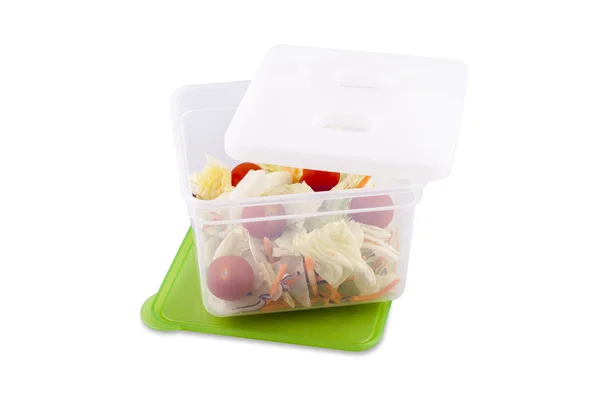 plastik kap içinde taze sebze salatası