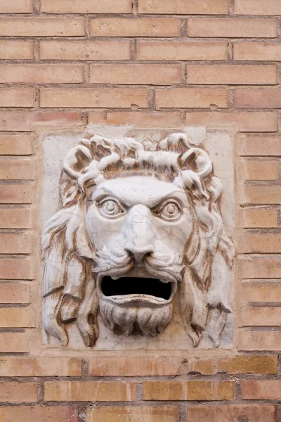 Почтовый ящик Lion — стоковое фото