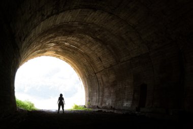TUNNEL 'İN SONundaki Işık