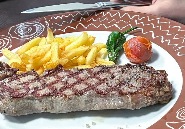 Fırında patatesli biftek..