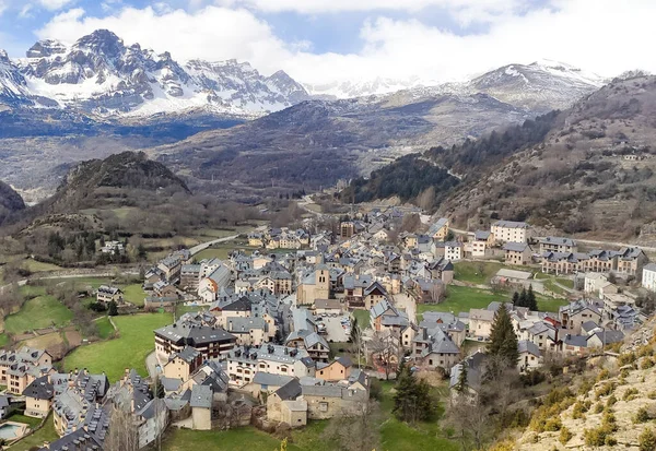 Panticosa (İspanya panoramik manzaralı).