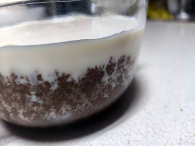 Peynirli kek pasta bir kısmını