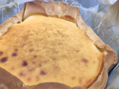 Peynirli kek pasta bir kısmını