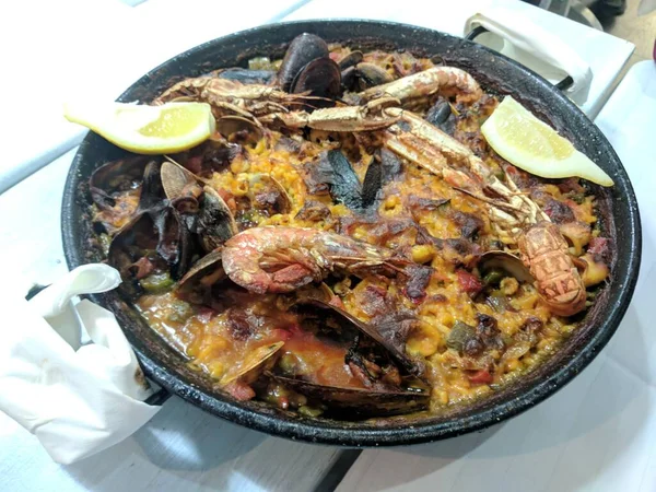 Paella Típica Española Mariscos Sartén Tradicional —  Fotos de Stock