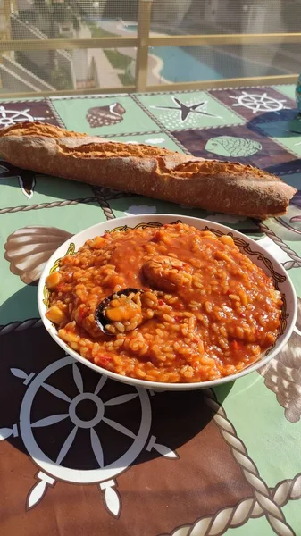 Geleneksel Tavada Tipik Spanyol Deniz Ürünleri Paella — Stok fotoğraf