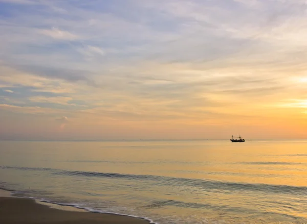 Sonnenaufgang über dem Meer — Stockfoto