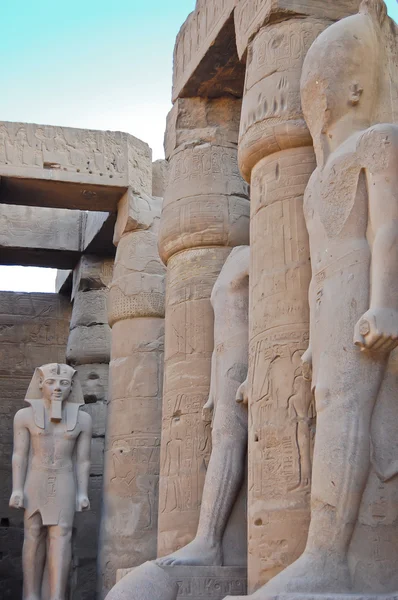 Estatua de pie de Ramsés II — Foto de Stock