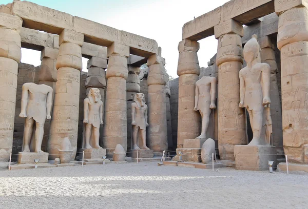 Estatua de pie de Ramsés II — Foto de Stock