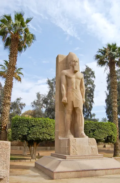 Estatua de pie de Ramsés II — Foto de Stock