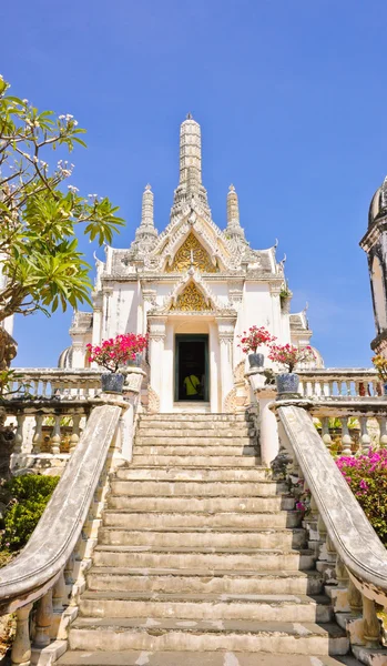 Beyaz pagoda chaburi, — Stok fotoğraf