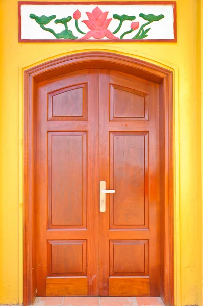 Wooden door — Stock Photo, Image