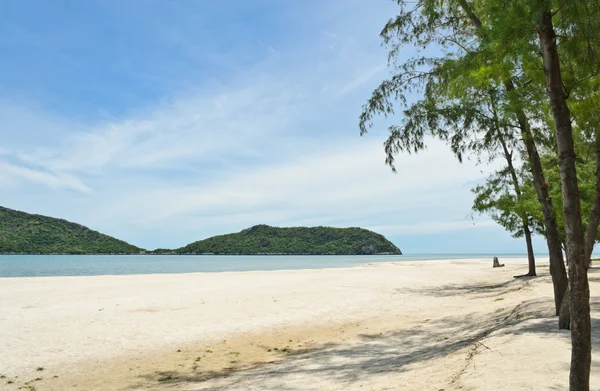 Tropische wit zand strand — Stockfoto