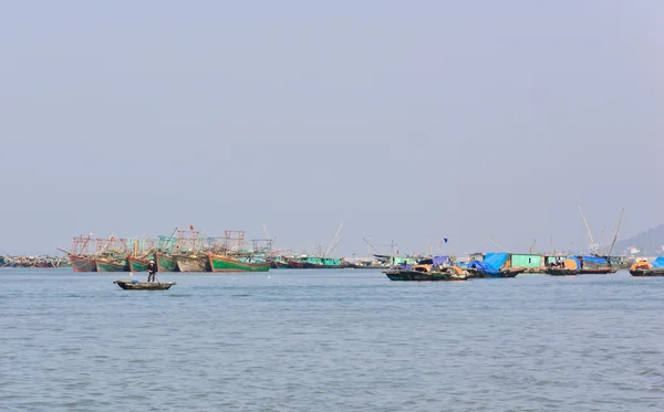 Barco de pesca vietnamita —  Fotos de Stock