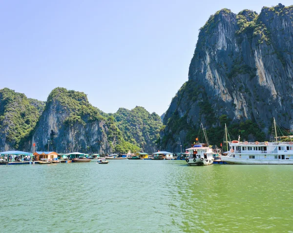 Halong Bay, Vietname — Fotografia de Stock