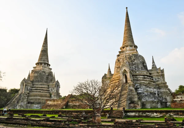 Antika och ruinerna temple — Stockfoto