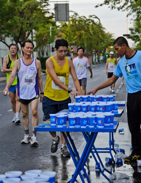 Servicepunt voor marathonloper — Stockfoto