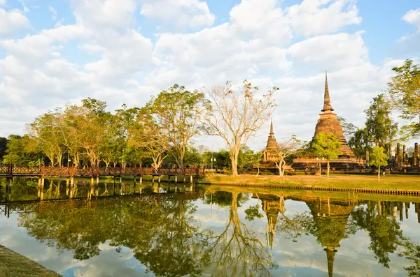 สวนประวัติศาสตร์สุโขทัย ประเทศไทย — ภาพถ่ายสต็อก