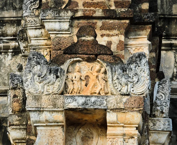 Thai sculture on pagoda — Stock Photo, Image