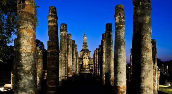 Wat Mahathat at twilight — Stock Photo, Image