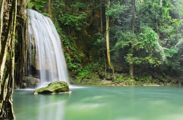 Cachoeira da floresta tropical — Fotografia de Stock