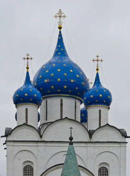 Русские православные голубые купола — стоковое фото