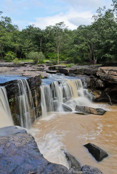 Dipterocarp forest waterfall — Stock Photo, Image