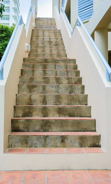 Бетон лестницы — стоковое фото