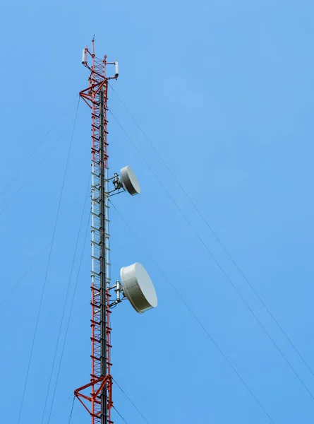 Anteny telekomunikacyjne — Zdjęcie stockowe