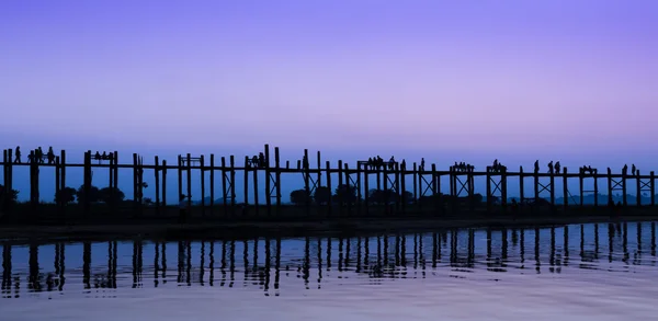 Ponte U Bein ao entardecer, Mianmar — Fotografia de Stock