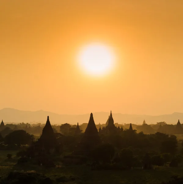 Bagan i solnedgången, myanmar — Stockfoto