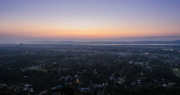 Mandalay heuvel zonsondergang, myanmar — Stockfoto