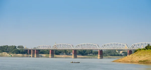 Мост Ава в Мандалае, Мьянма — стоковое фото
