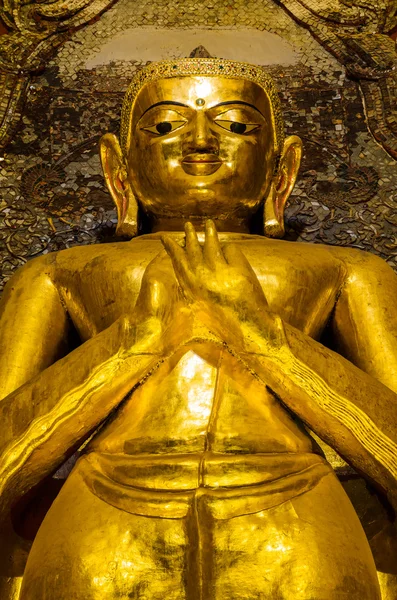 Burmesiska gyllene buddha bild — Stockfoto