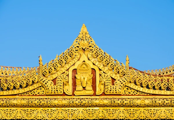 Birmese tempel dak, myanmar — Stockfoto