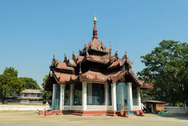 Mingun bell pavilion, Myanmar — Stock Photo, Image