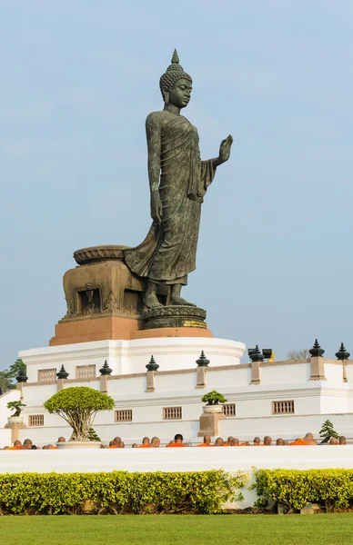 Estatua de Buda caminando, Tailandia — Foto de Stock