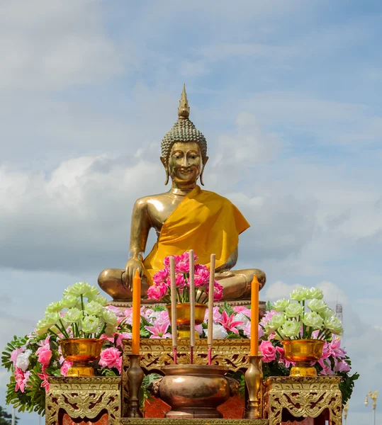 Thailändsk buddha staty — Stockfoto