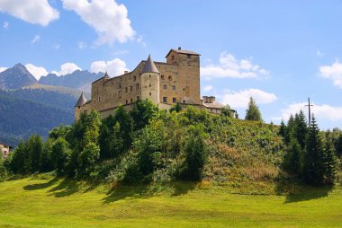 Nauders burg - nauders kale 02