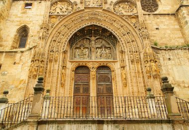 Aranda de Duero Portal 02