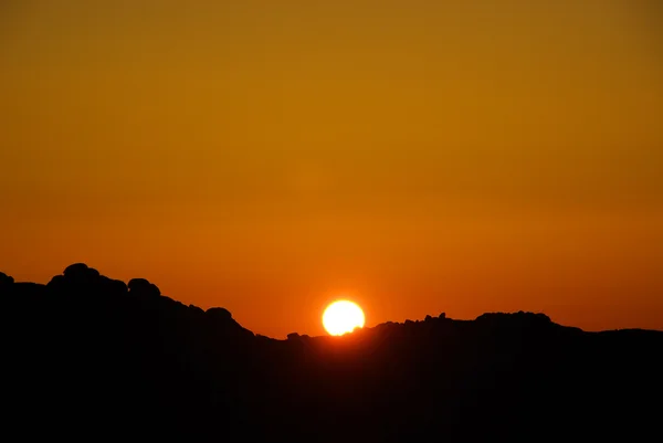Восход солнца в горах 09 — стоковое фото