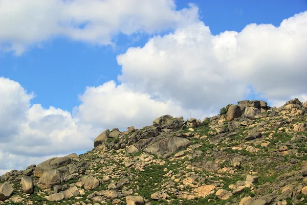 Valencia-де-Алкантара Granitfelsenlandschaft - де-Алкантара Valencia граніт — стокове фото