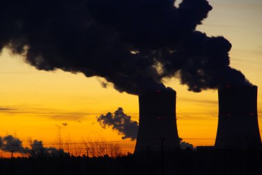 Schwarze pumpe kraftwerk sonnenaufgang - schwarze pumpe güç bitki günbatımı
