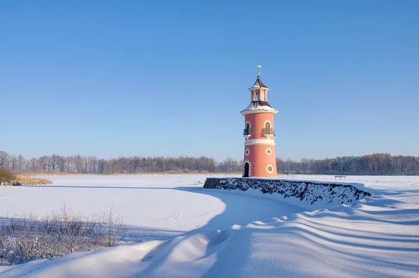 Moritzburg leuchtturm im winter - moritzburg vuurtoren in de winter 06 — Stockfoto