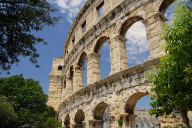 Pula 10