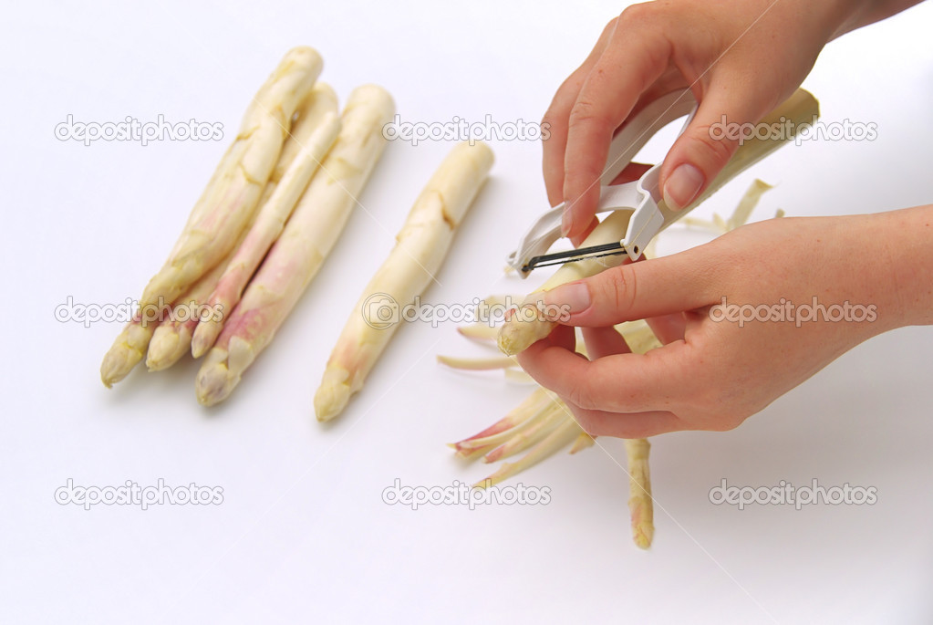 Asparagus peeling