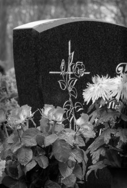 çiçek aranjmanı mezarlığı