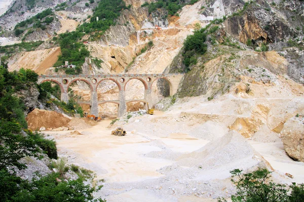 Carrarai márvány kő gödör — Stock Fotó