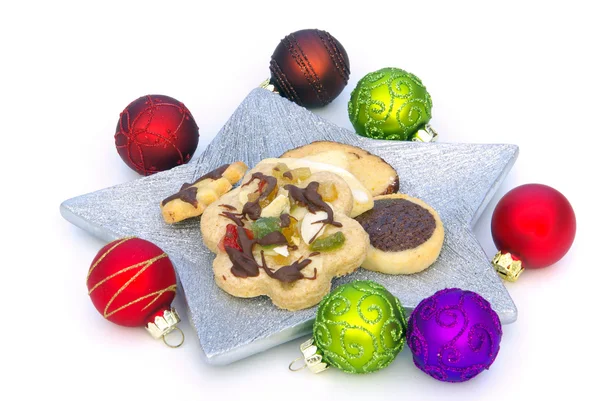 Galleta con bolas de Navidad — Foto de Stock